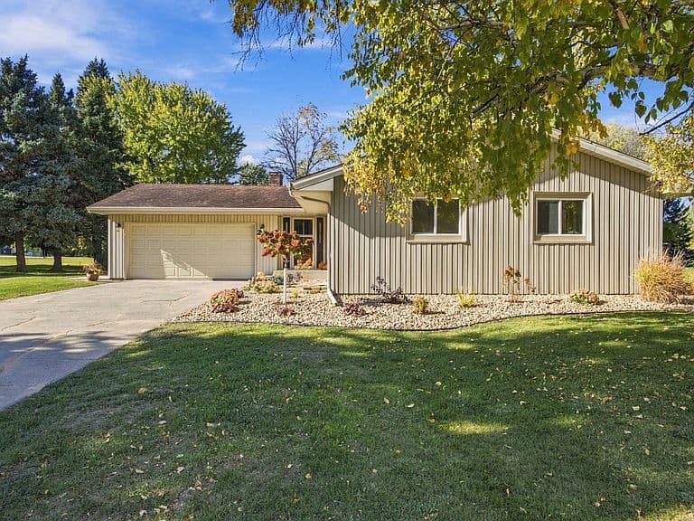 2601 Fairway Dr photo 3