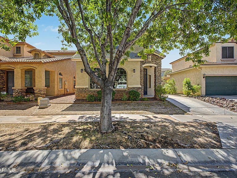 1807 E DUNBAR Drive photo 2