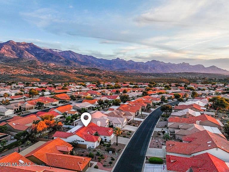 38035 S Rolling Hills Dr photo 2