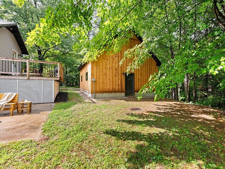 10 Blake Mountain Road photo 4