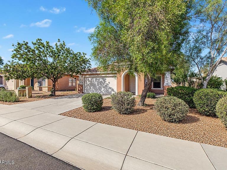 25748 W NANCY Lane photo 5