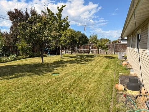 4211 21st Ave photo 3