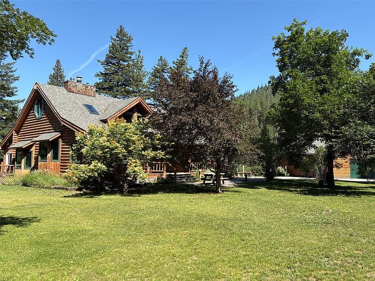 9748 Wallace Ln photo 3
