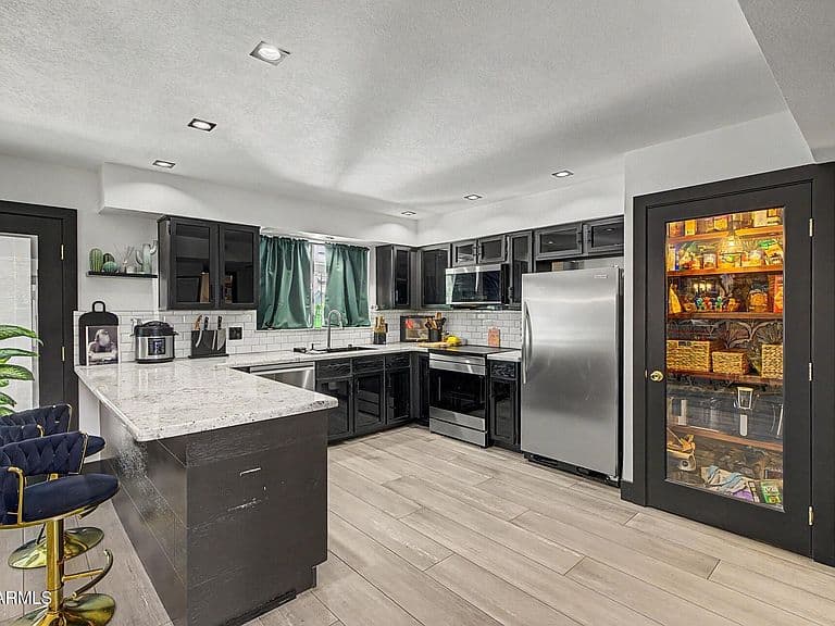 2051 E KAEL Circle photo 4