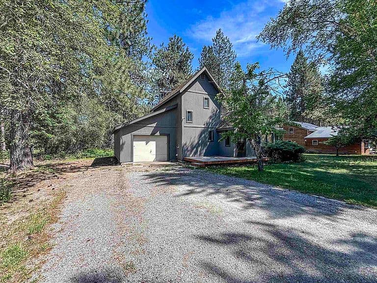 372 Schweitzer Mountain Rd photo 1
