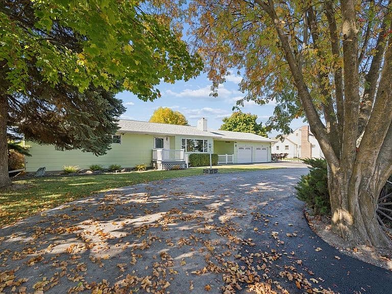 1418 Woodland Ave photo 1
