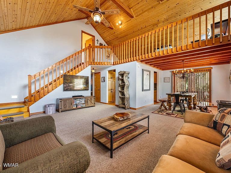 2242 Forest Park Dr photo 5