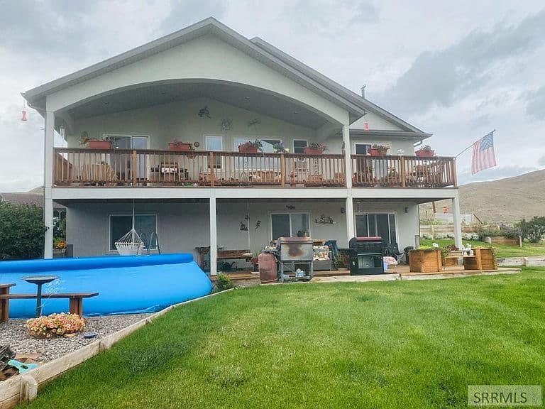 515 Homestead Trl photo 2