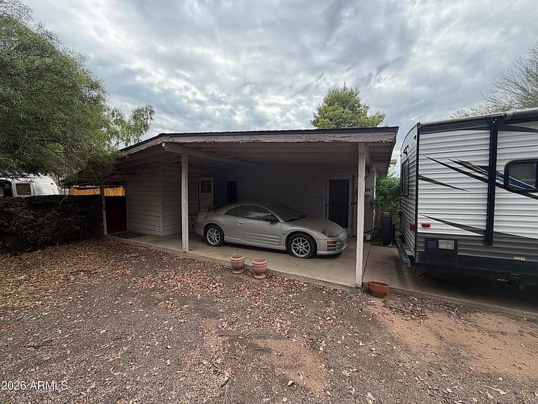 4713 E DEVONSHIRE Avenue photo 3
