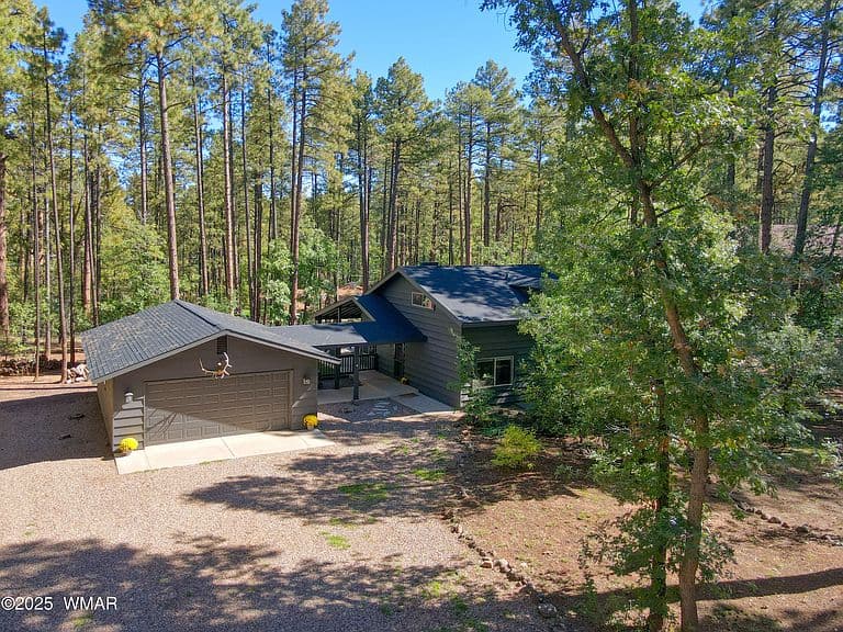 3680 Woodpecker Ln photo 2
