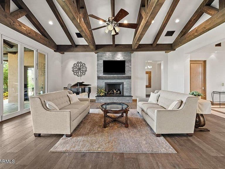 4660 E SPARKLING Lane photo 5