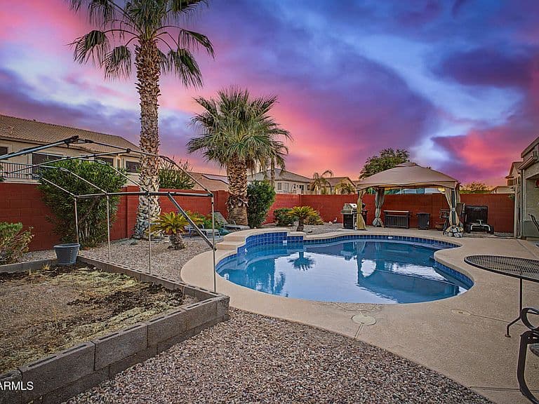 29661 W AMELIA Avenue photo 2