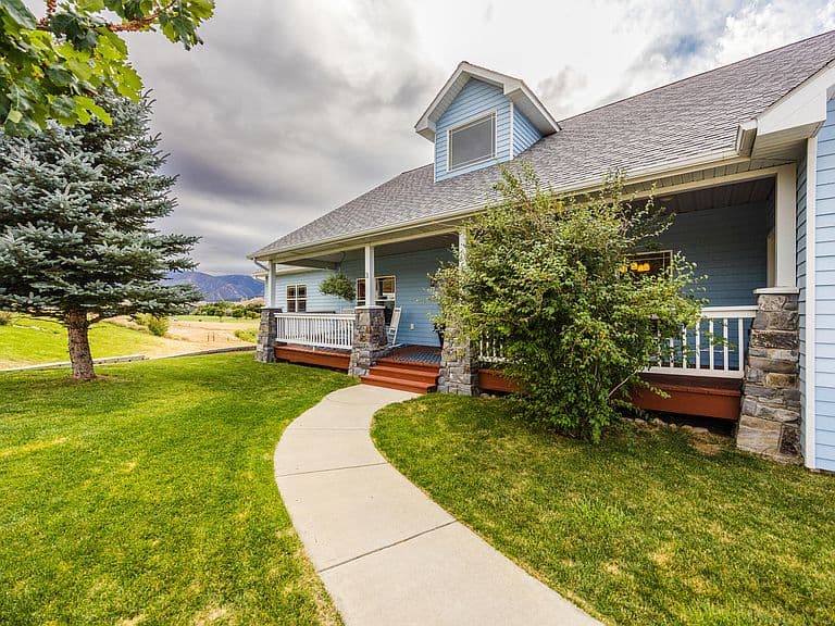 3 Black Mountain Dr photo 5