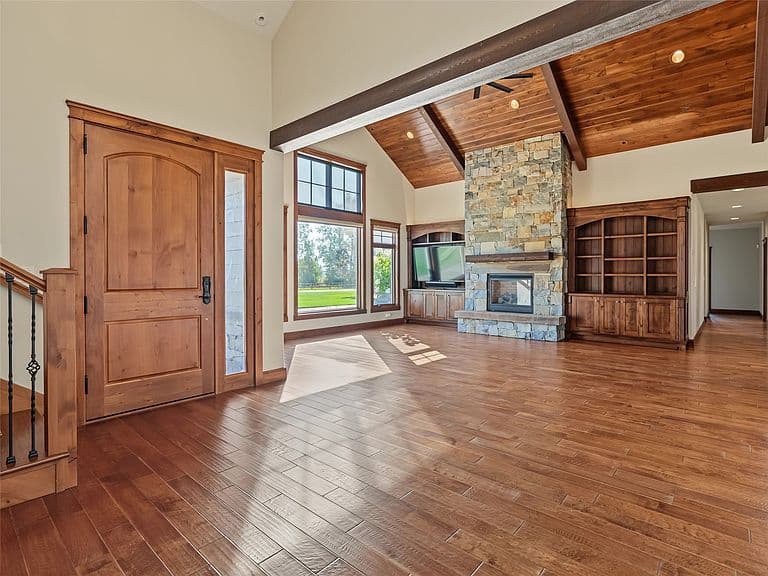 1056 Cowboy Way photo 5