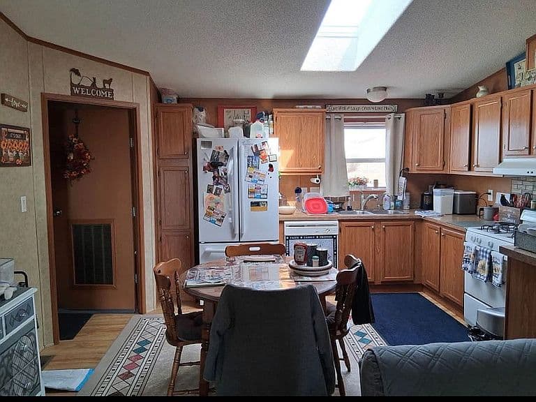 10045 151st Ave NW photo 3