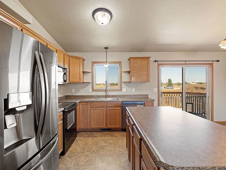 670 Airway Ct photo 5
