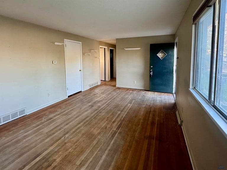 1119 Northeast Dr photo 4