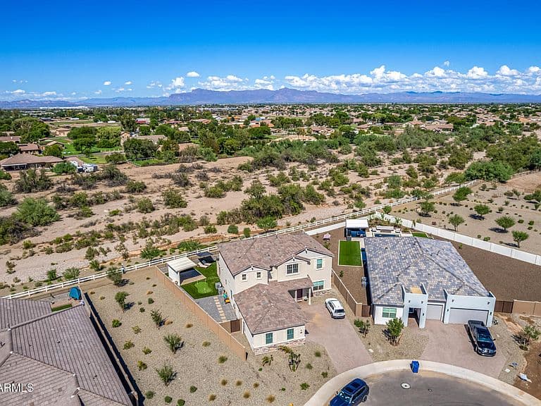 252 W FLAX Drive photo 1