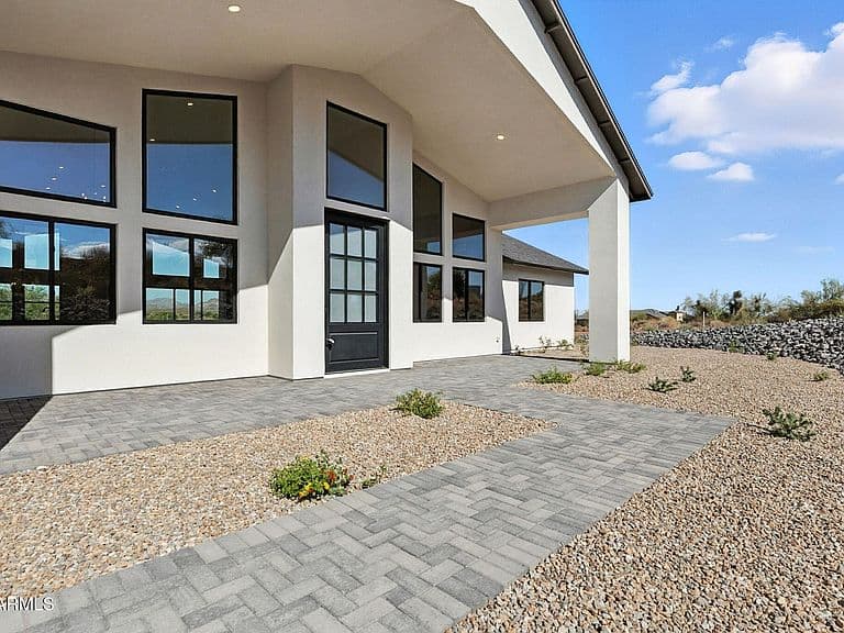 4009 S Veronica Lane photo 5