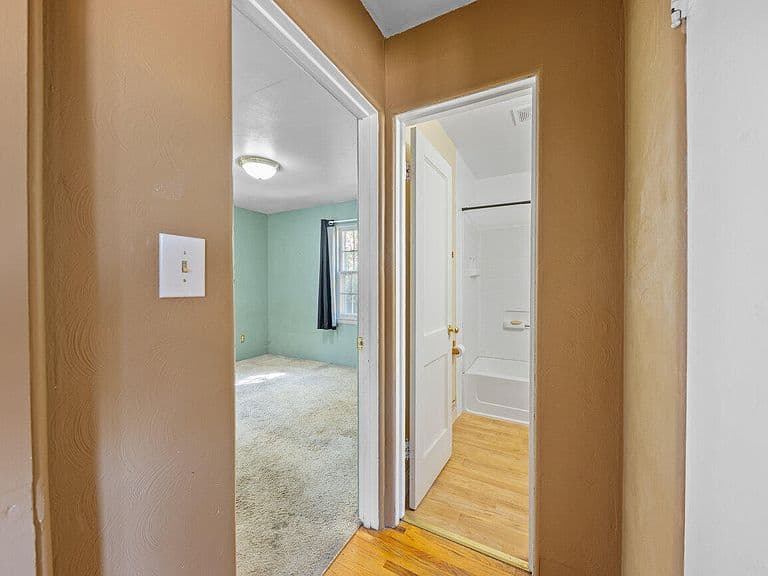 1606 E Capitol Ave photo 4