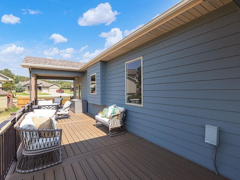 7245 Castlewood Dr photo 5