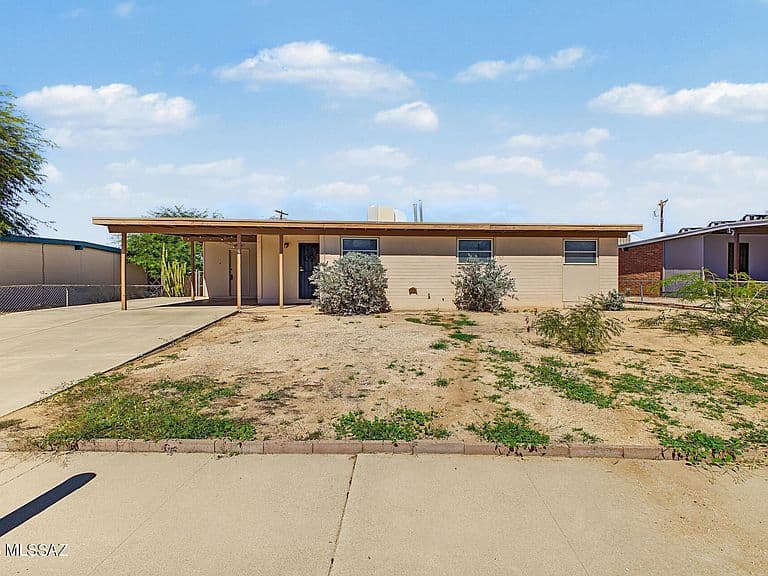6525 E Mary Dr photo 1