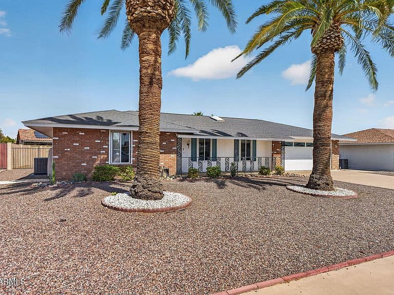 13849 N BOSWELL Boulevard photo 1