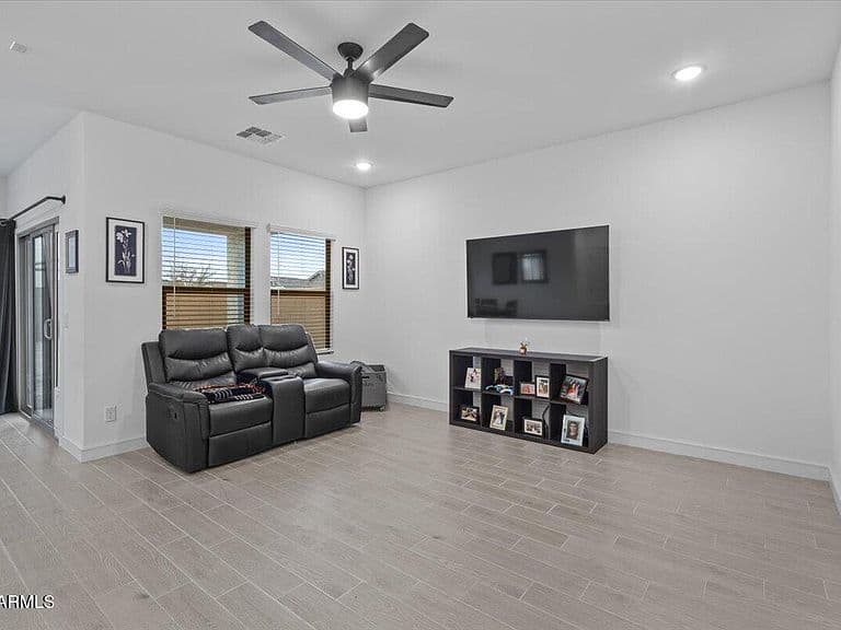 42505 W VINCENT Drive photo 5