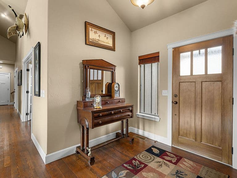 26 Logan Way photo 5