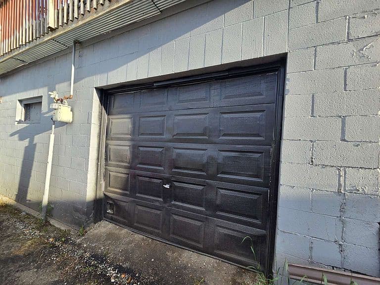 319 E 8th St photo 2