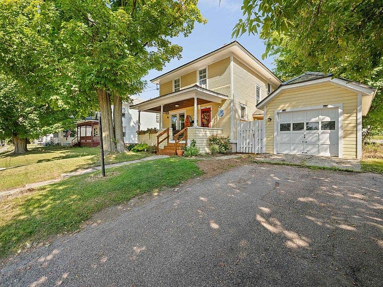 129 South Main Street photo 1