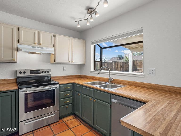 4050 W Braemore St photo 4