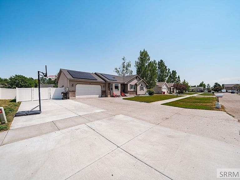 3004 N Wildflower Dr photo 3