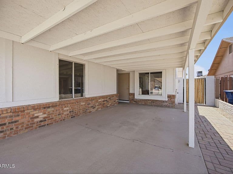 957 W Emerald Circle photo 4