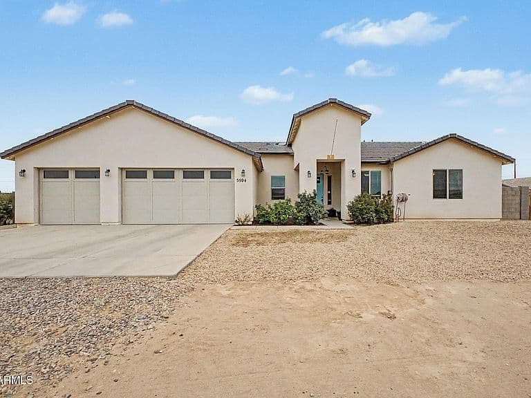5594 E SANTA RITA Drive photo 1