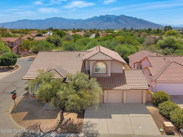 9820 N Star Ranch Pl photo 2