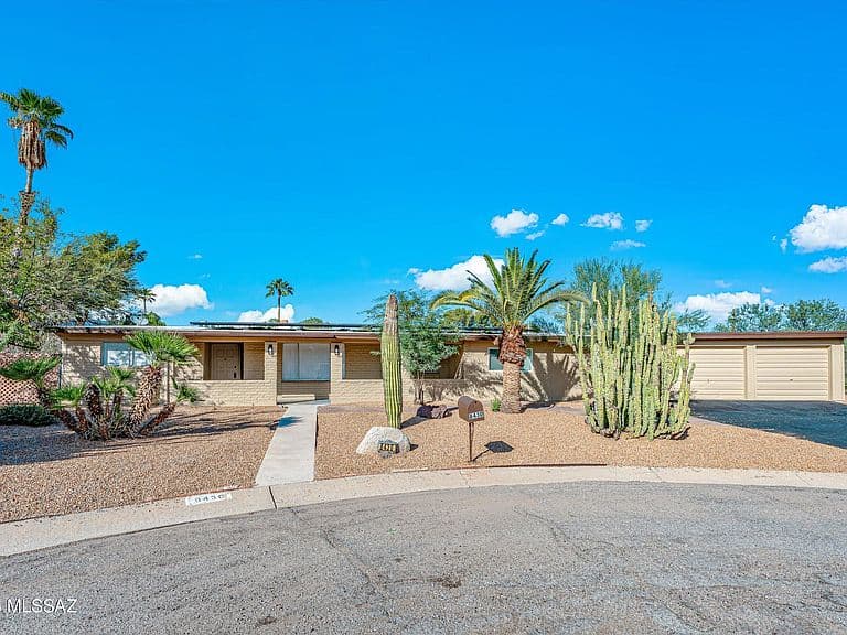 8430 E Albion Pl photo 2