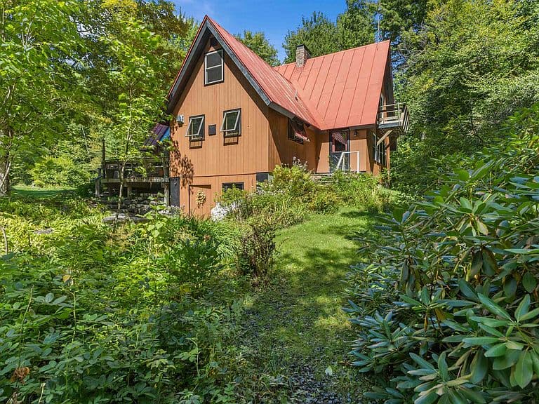 570 West Hill Road photo 2