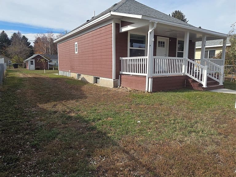 126 S Maple St photo 5