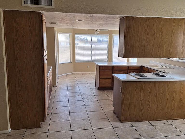 8225 W CORRINE Drive photo 4