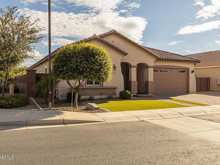 1149 W BEECH TREE Avenue photo 4