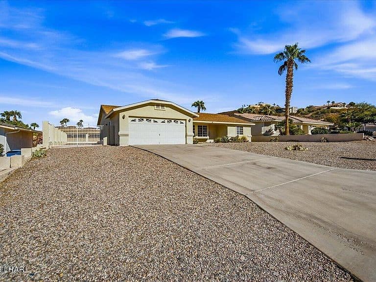 4025 Bear Dr photo 3
