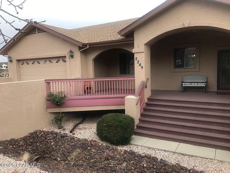 2249 Lakewood Dr photo 2