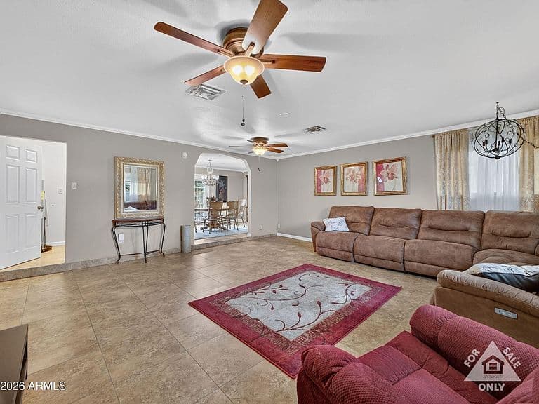 1602 E GROVE Avenue photo 3