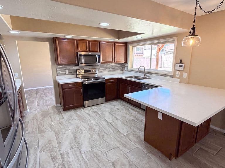 15652 W CALAVAR Road photo 2
