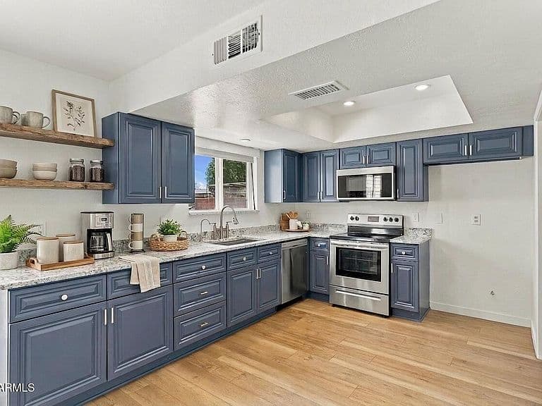3629 E CHARTER OAK Road photo 2
