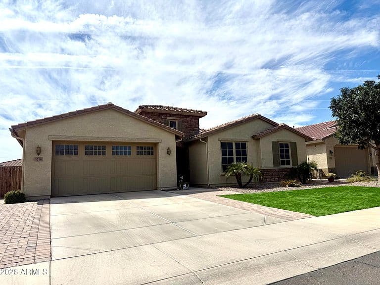 3719 E NARROWLEAF Drive photo 3