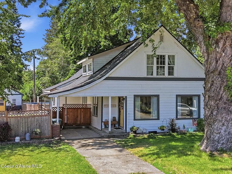 1007 N B St photo 3