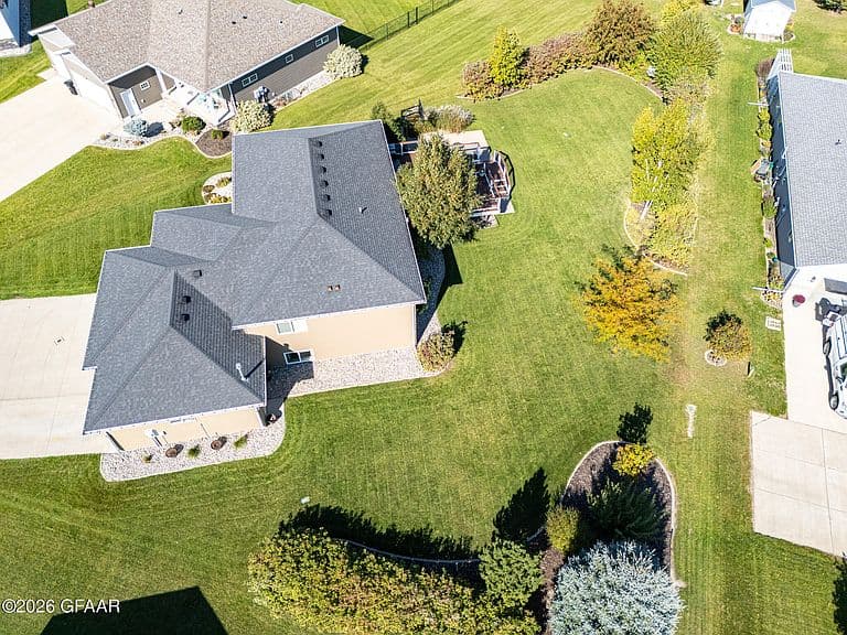 3934 Cedar Cir photo 5