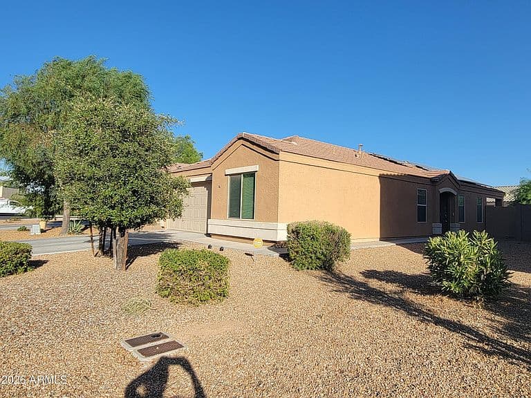 4661 E JADEITE Drive photo 2